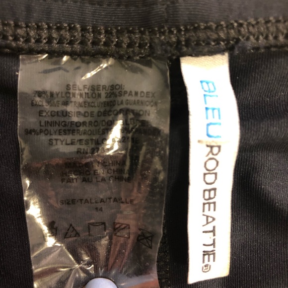 S O L D NWOT 2-piece swimsuit set - Picture 5 of 8